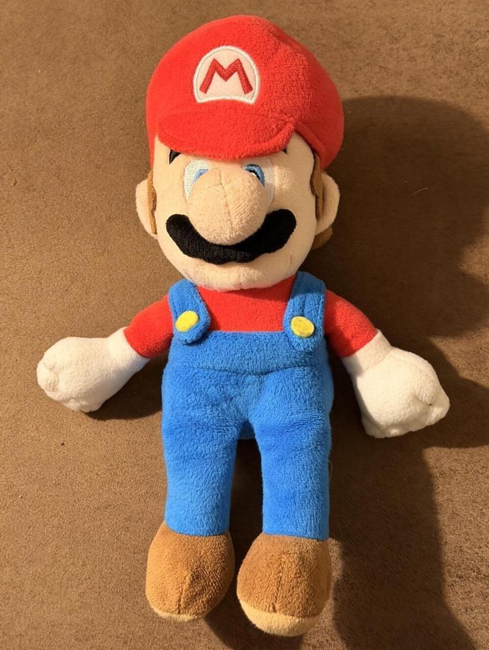 Nintendo Super Mario Bros 9" Plush Stuffed Animal Toy 2017 Tag Collectible